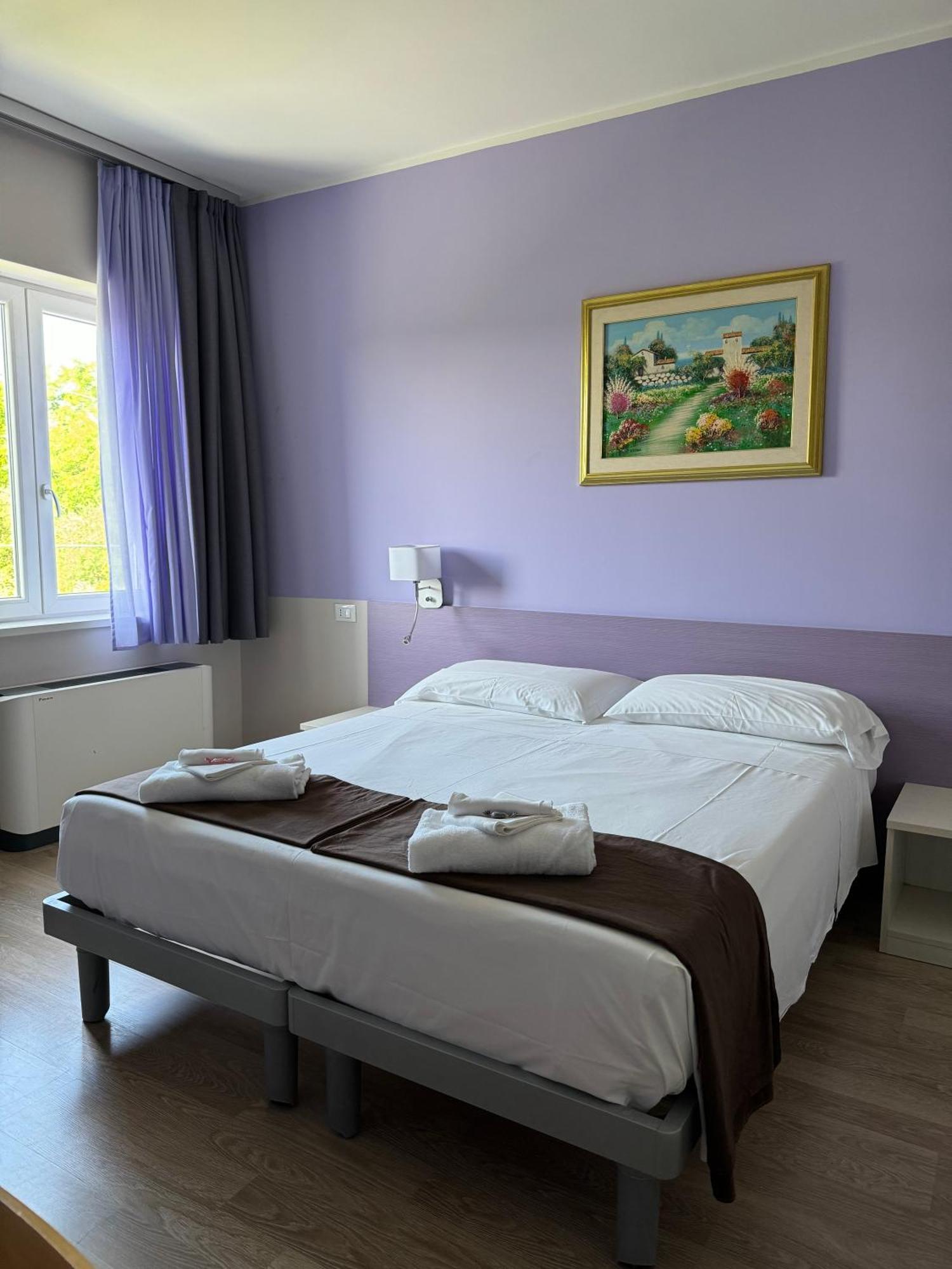 Albergo Trattoria Italia Desenzano del Garda Eksteriør bilde