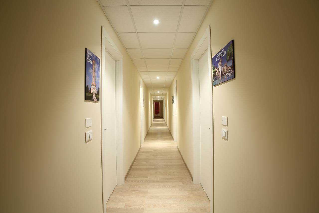 Albergo Trattoria Italia Desenzano del Garda Eksteriør bilde