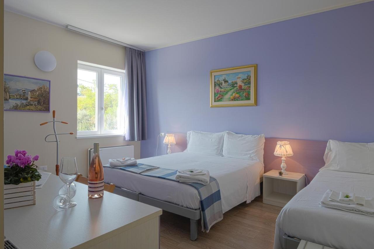 Albergo Trattoria Italia Desenzano del Garda Eksteriør bilde
